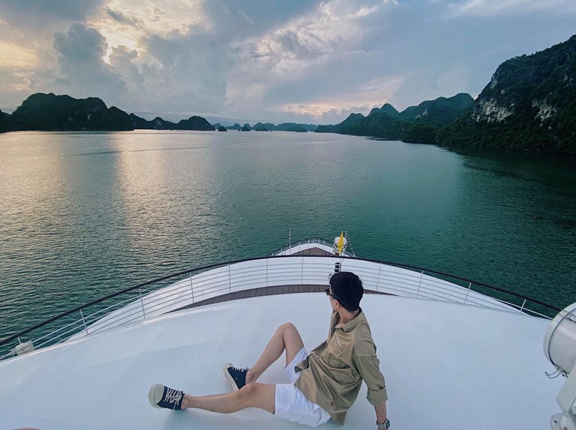 Du thuyền Capella Cruise 5 sao Lan Hạ