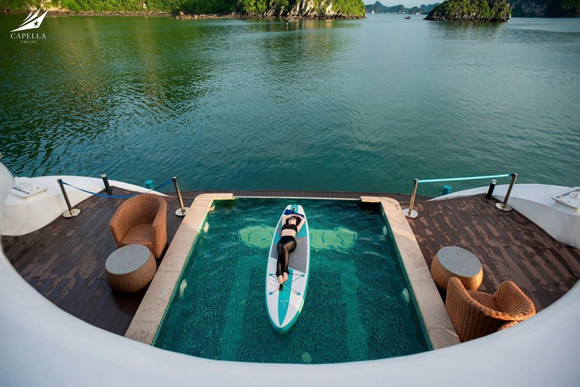 Du thuyền Capella Cruise 5 sao Lan Hạ