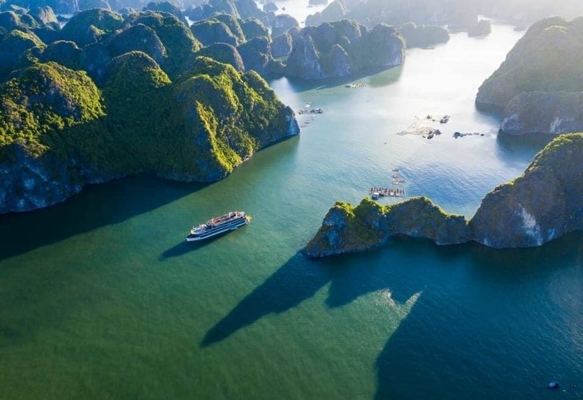 Du thuyền Heritage Bình Chuẩn 5 sao vịnh Lan Hạ