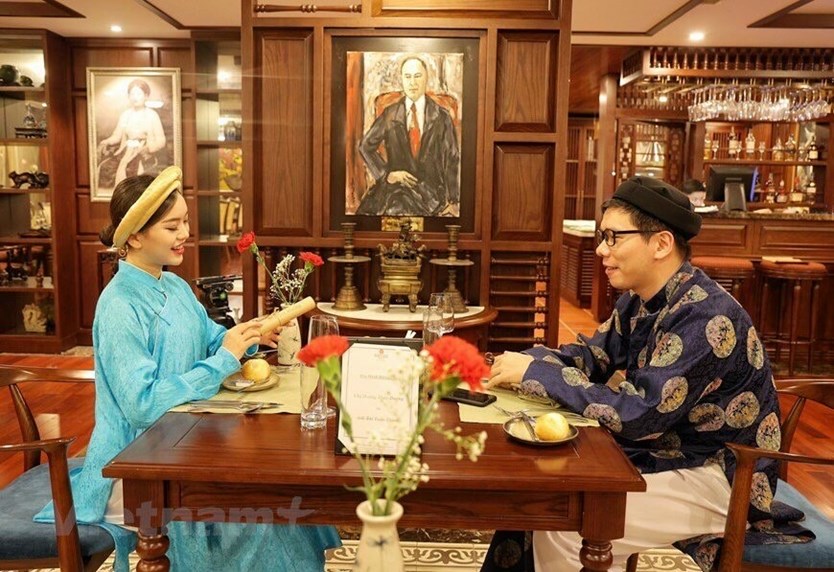 Du thuyền Heritage Bình Chuẩn 5 sao vịnh Lan Hạ