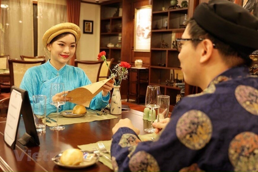 Du thuyền Heritage Bình Chuẩn 5 sao vịnh Lan Hạ