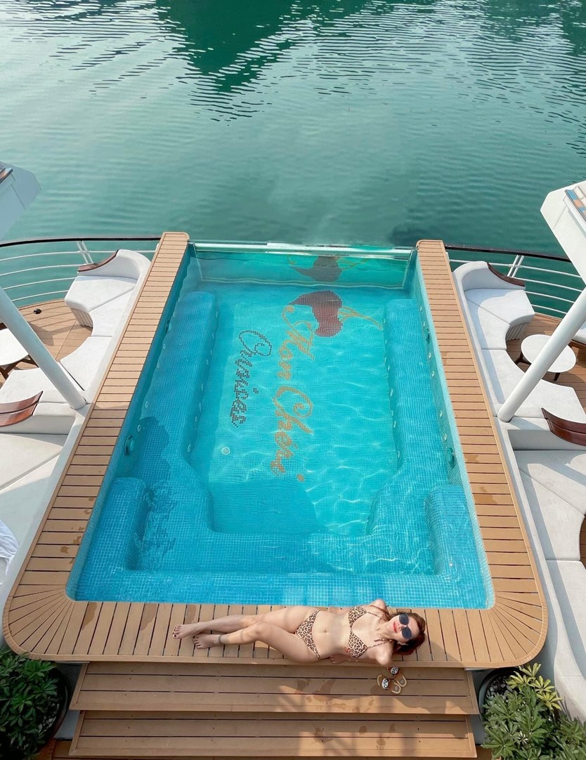 Du thuyền Mon Cheri cruise 5 sao vịnh Lan Hạ