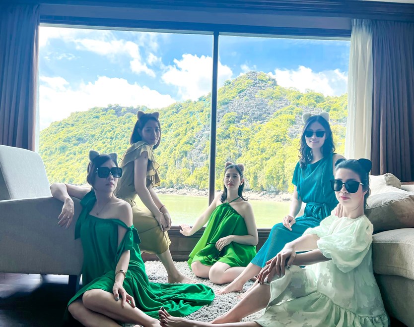 Du thuyền Mon Cheri cruise 5 sao vịnh Lan Hạ