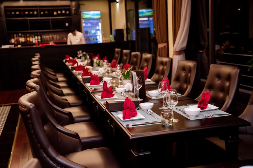 Du thuyền Mon Cheri cruise 5 sao vịnh Lan Hạ