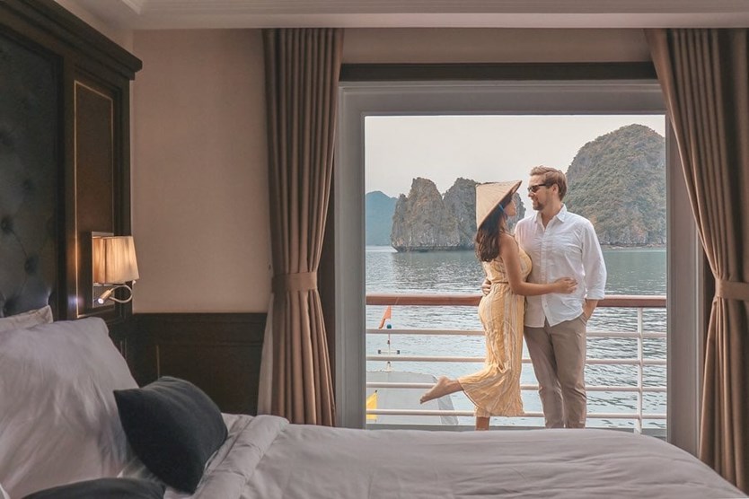 Du thuyền Paradise Elegance 5 sao vịnh Hạ Long