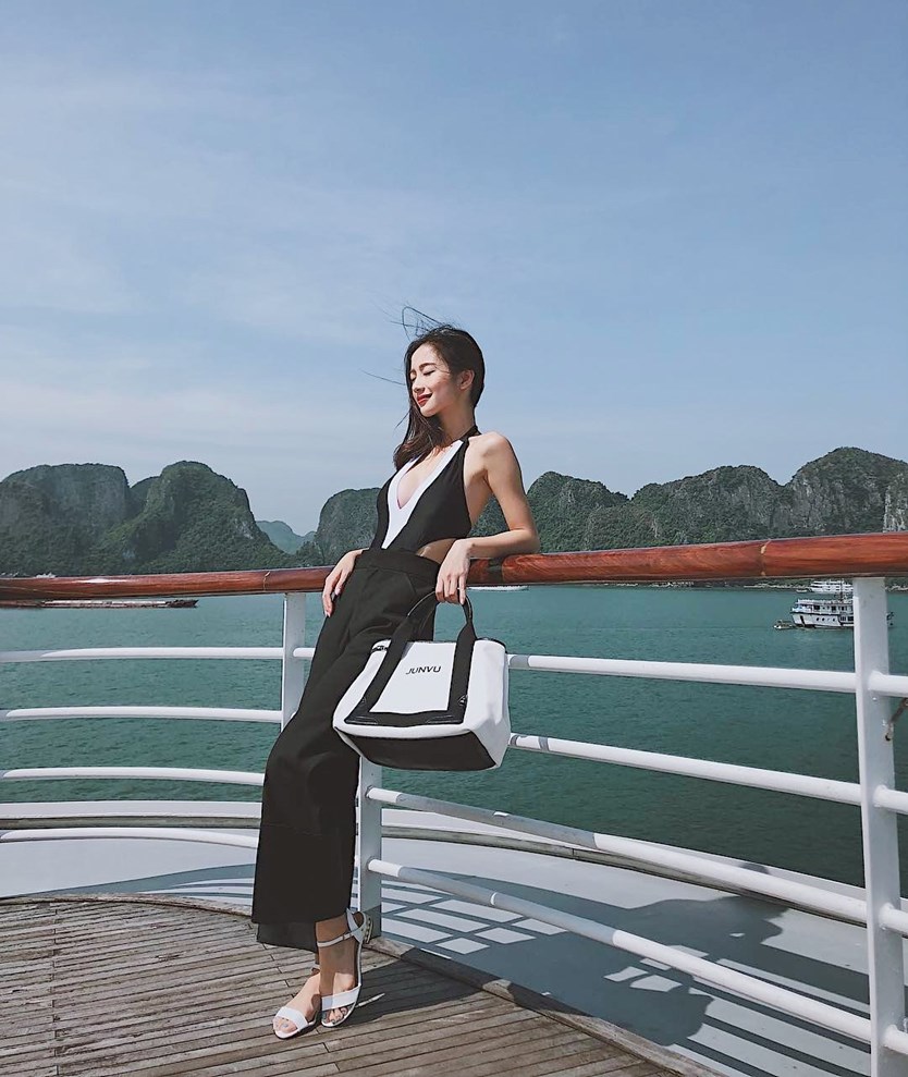 Du thuyền Paradise Elegance 5 sao vịnh Hạ Long