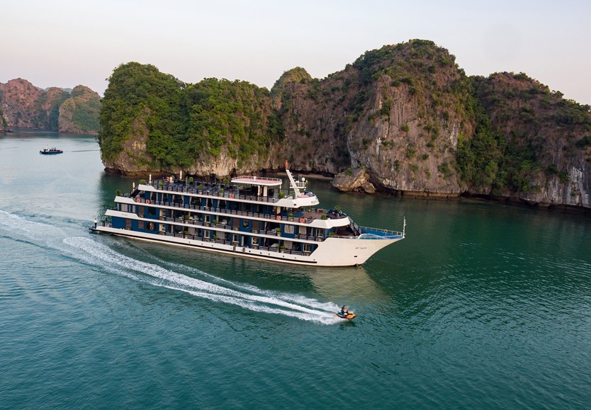 Rosy cruise – Du thuyền 5 sao vịnh Lan Hạ