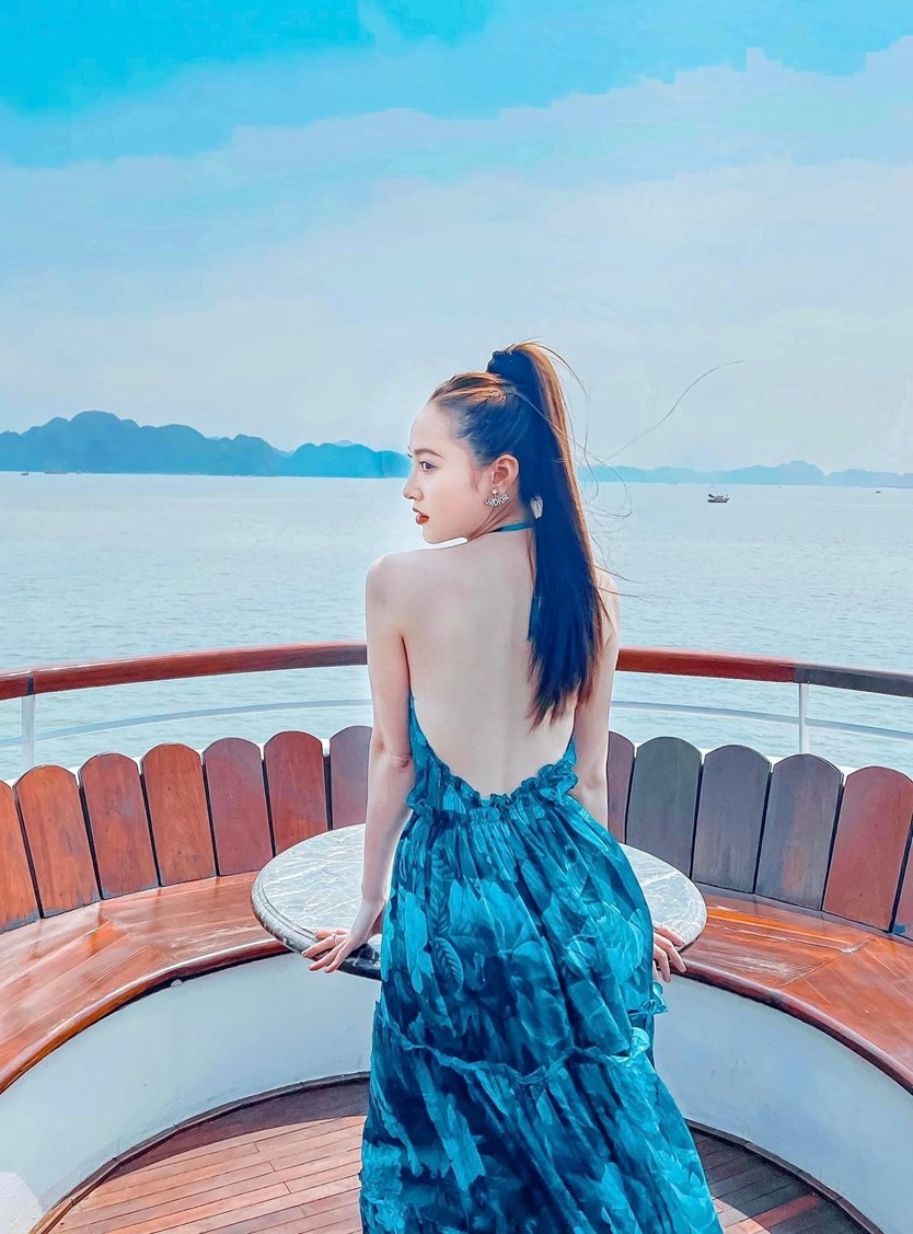 Du thuyền Ambassador Day cruise 6* vịnh Hạ Long