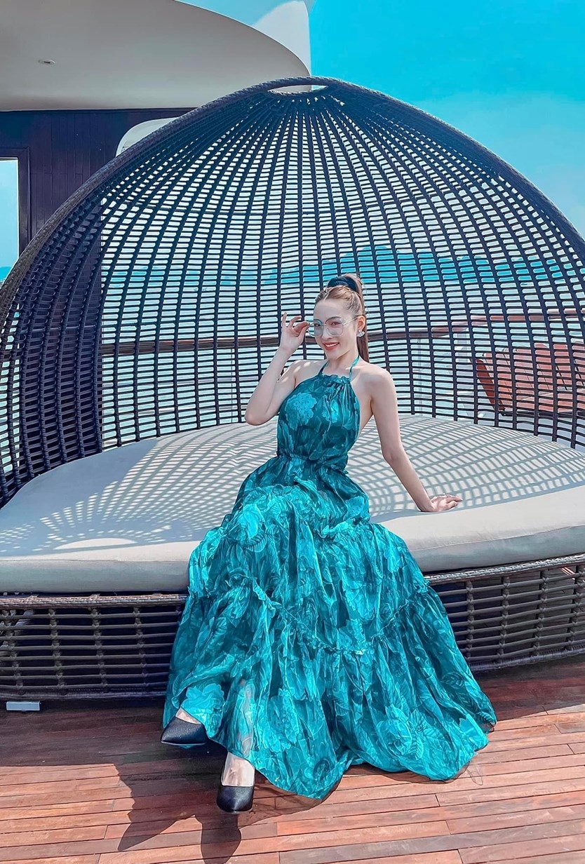 Du thuyền Ambassador Day cruise 6* vịnh Hạ Long