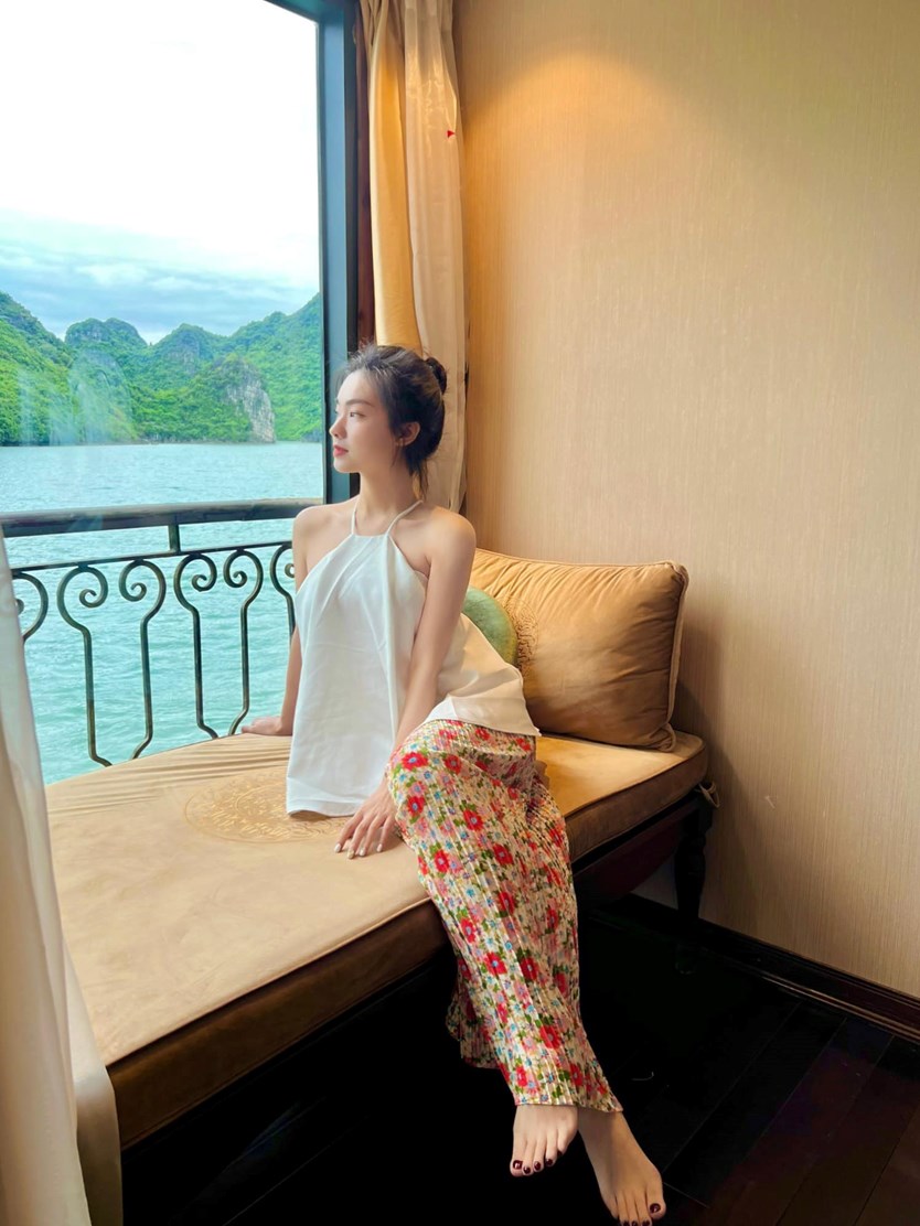 Du thuyền Indochine Cruise 5 sao vịnh Lan Hạ