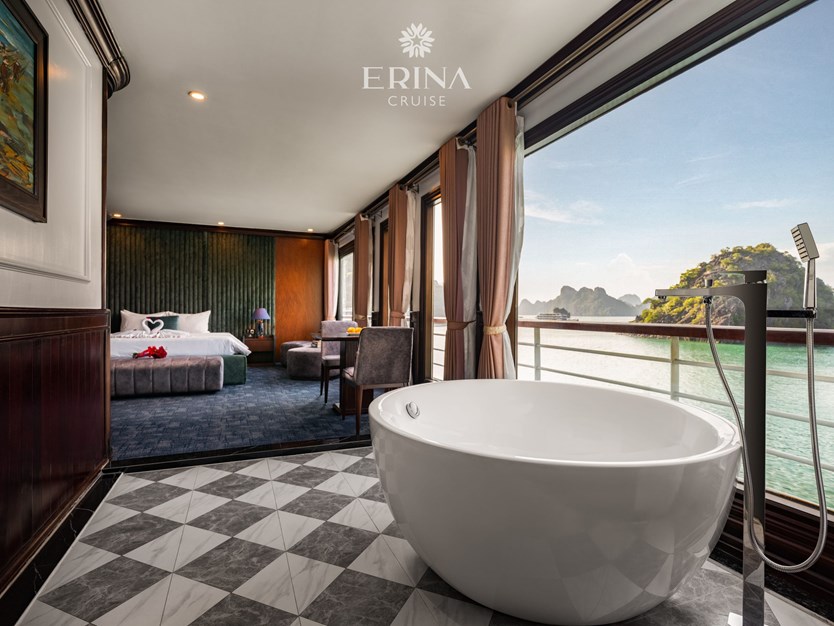 Du thuyền Erina cruise 5 sao vịnh Lan Hạ