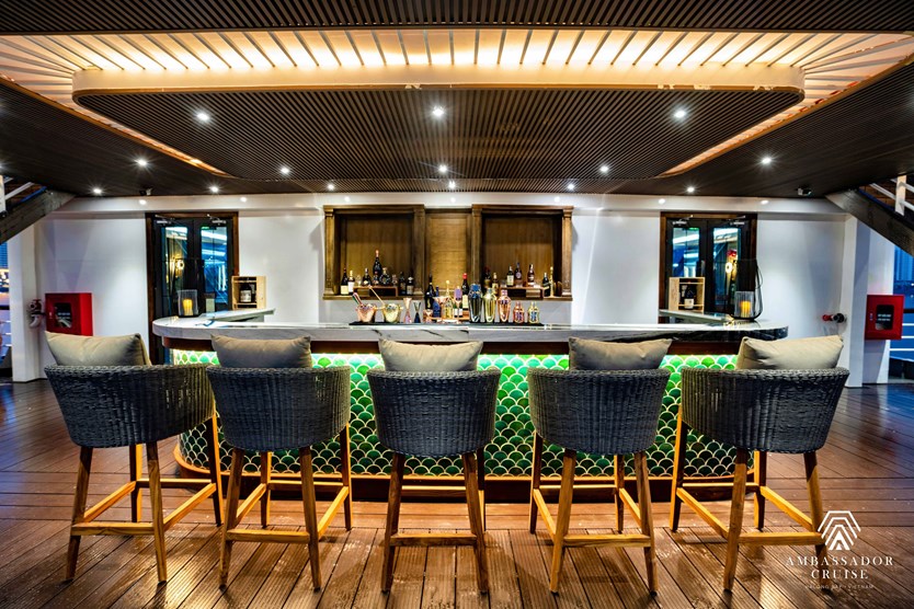 Du thuyền Ambassador Day cruise 6* vịnh Hạ Long