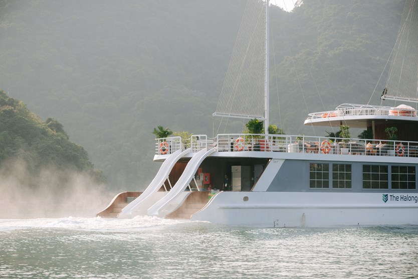 Du thuyền Catamaran Hạ Long – Lan Hạ trong ngày