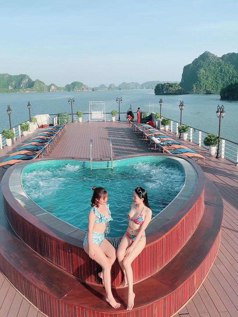 Du thuyền Aspira cruise 5 sao vịnh Lan Hạ