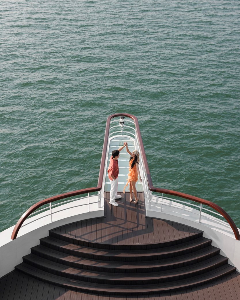 Du thuyền Ambassador Day cruise 6* vịnh Hạ Long