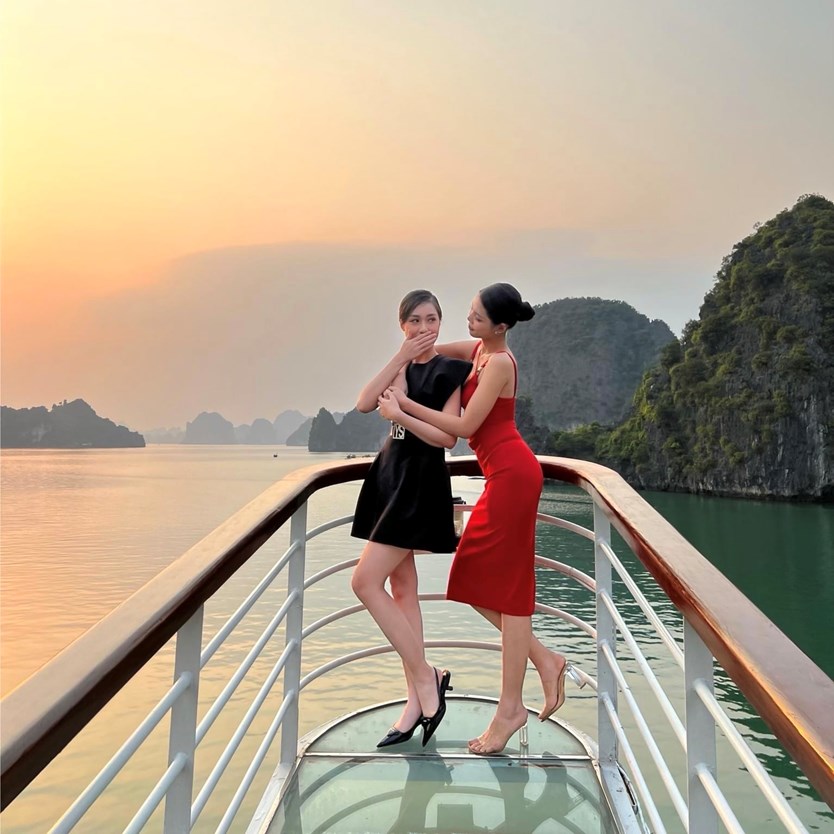Du thuyền Ambassador cruise 5* 2N1Đ vịnh Hạ Long