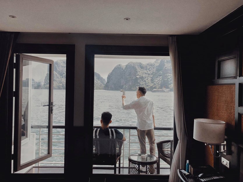 Du thuyền Ambassador cruise 5* 2N1Đ vịnh Hạ Long