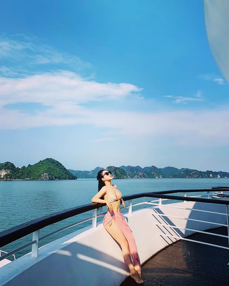 Du thuyền Ambassador cruise 5* 2N1Đ vịnh Hạ Long