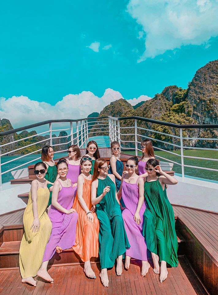 Du thuyền Ambassador cruise 5* 2N1Đ vịnh Hạ Long