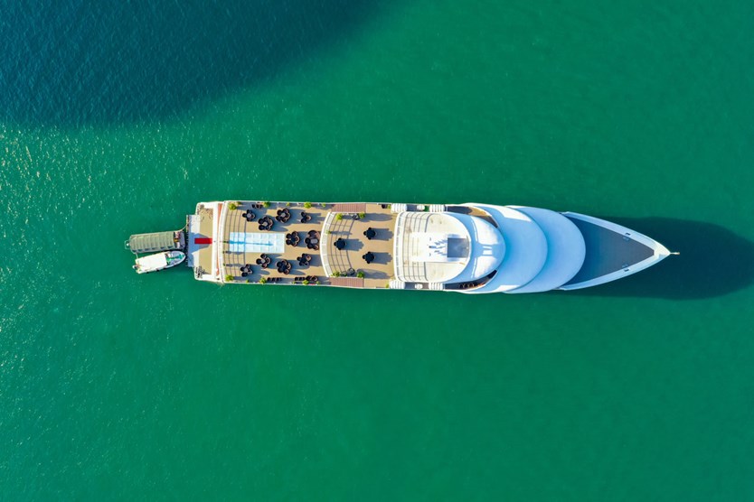 Du thuyền Sea Octopus day cruise thăm Vịnh 7h