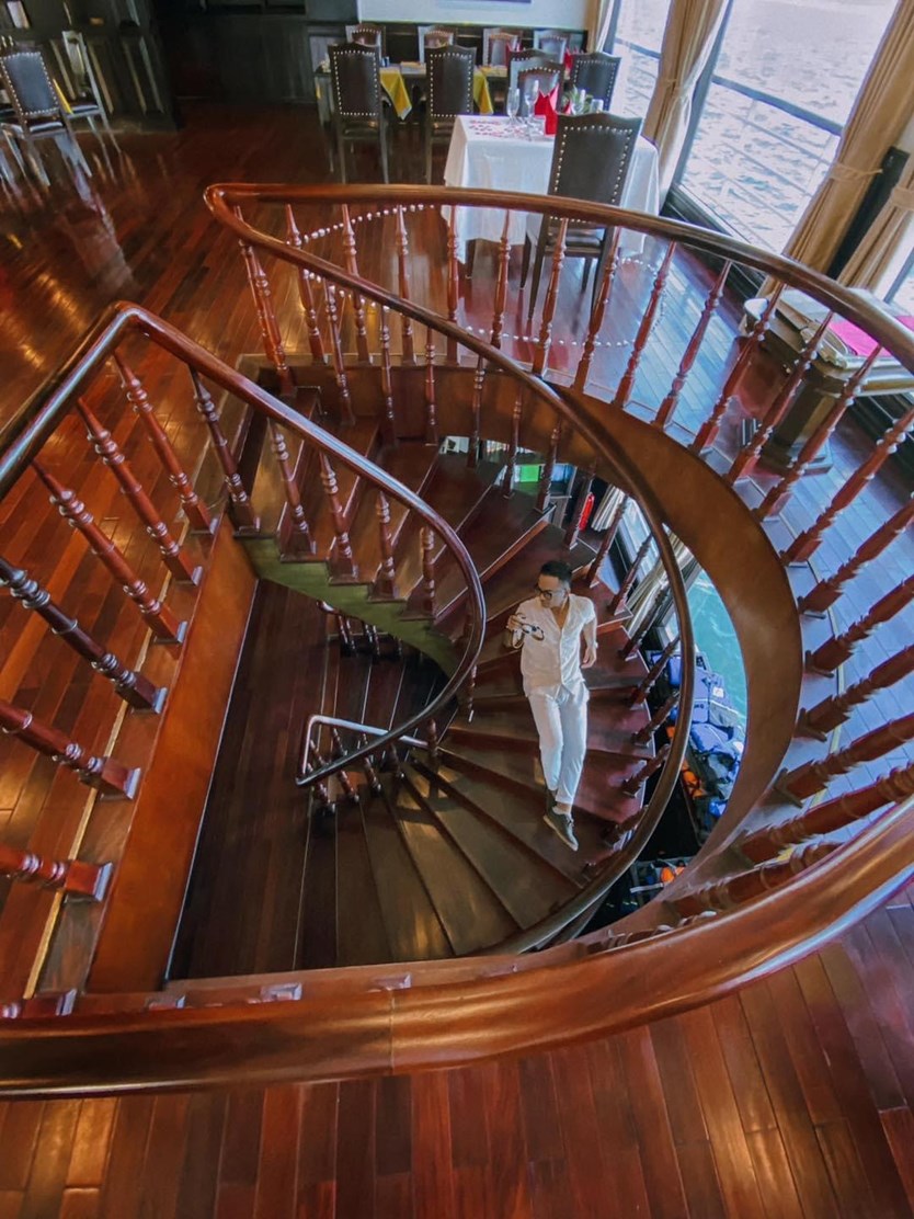 Du thuyền Erina cruise 5 sao vịnh Lan Hạ