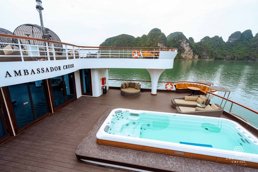 Du thuyền Ambassador Day cruise 6* vịnh Hạ Long