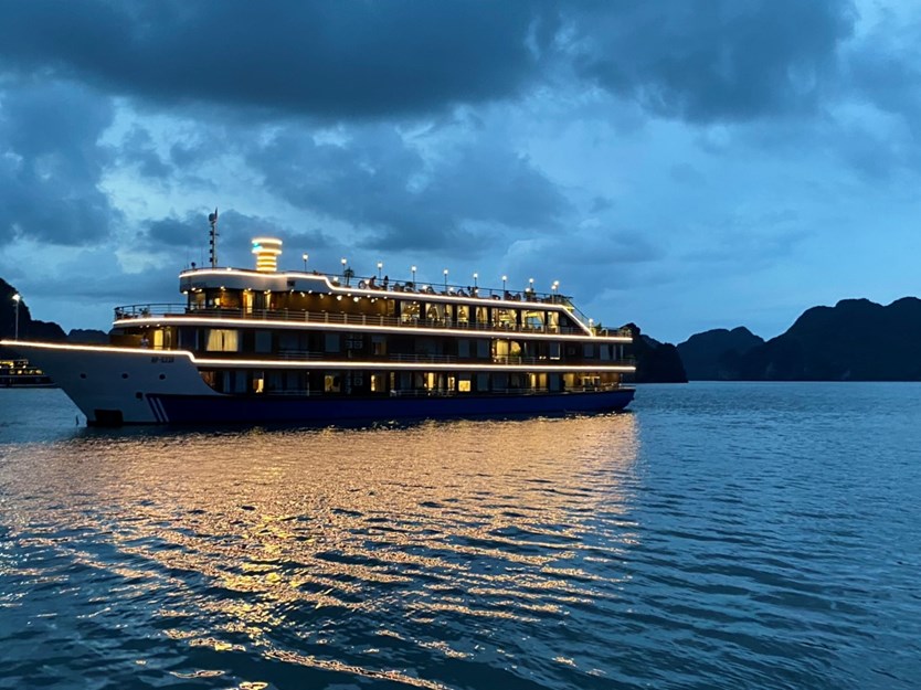 Du thuyền La Casta cruise 5 sao vịnh Lan Hạ