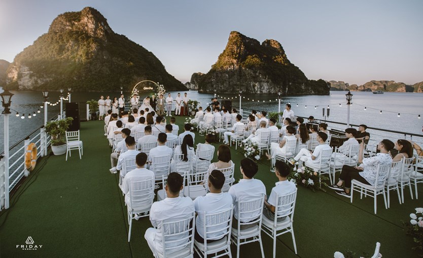 Du thuyền La Casta cruise 5 sao vịnh Lan Hạ