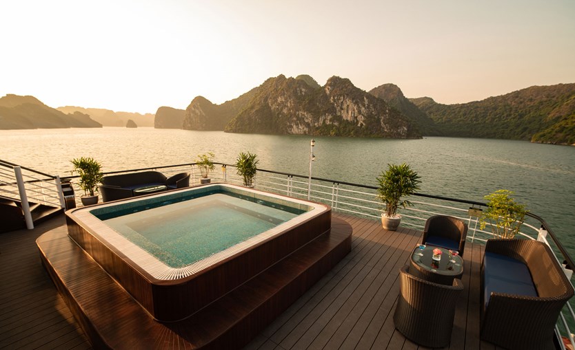 Du thuyền La Casta cruise 5 sao vịnh Lan Hạ