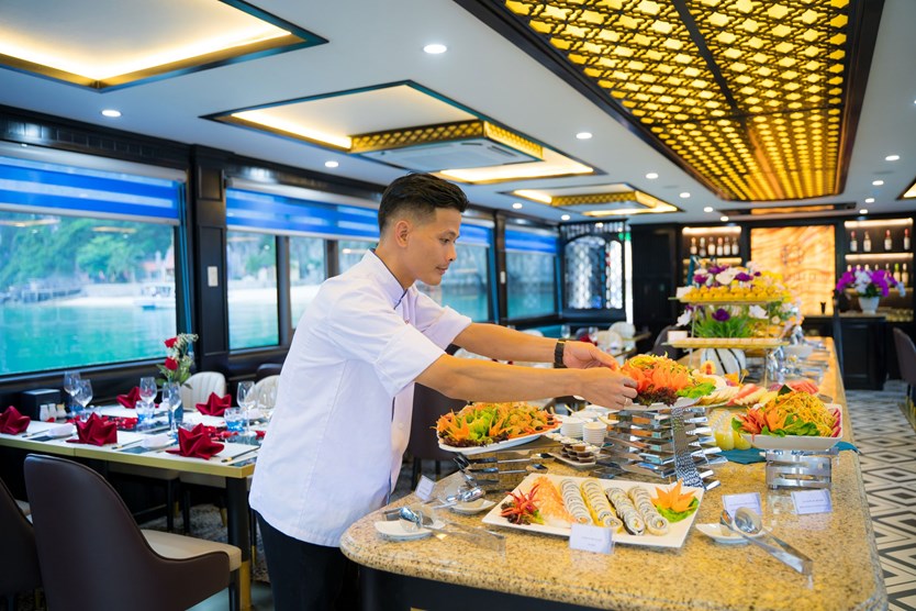 Du thuyền La Casta daily cruise 5* tour 1 ngày