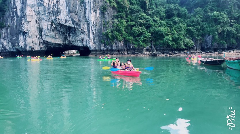 Du thuyền La Casta daily cruise 5* tour 1 ngày