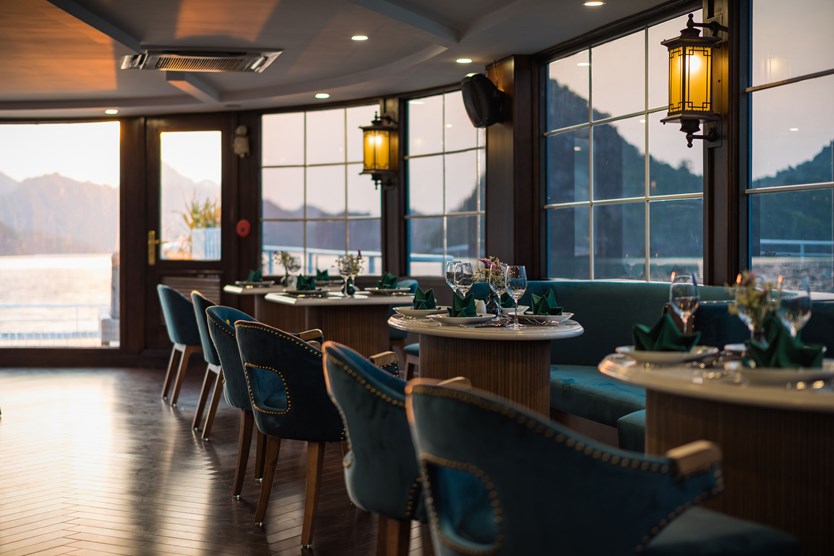 Du thuyền Catamaran Hạ Long – Lan Hạ trong ngày