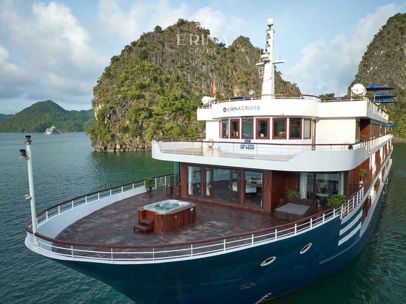 Du thuyền Erina cruise 5 sao vịnh Lan Hạ