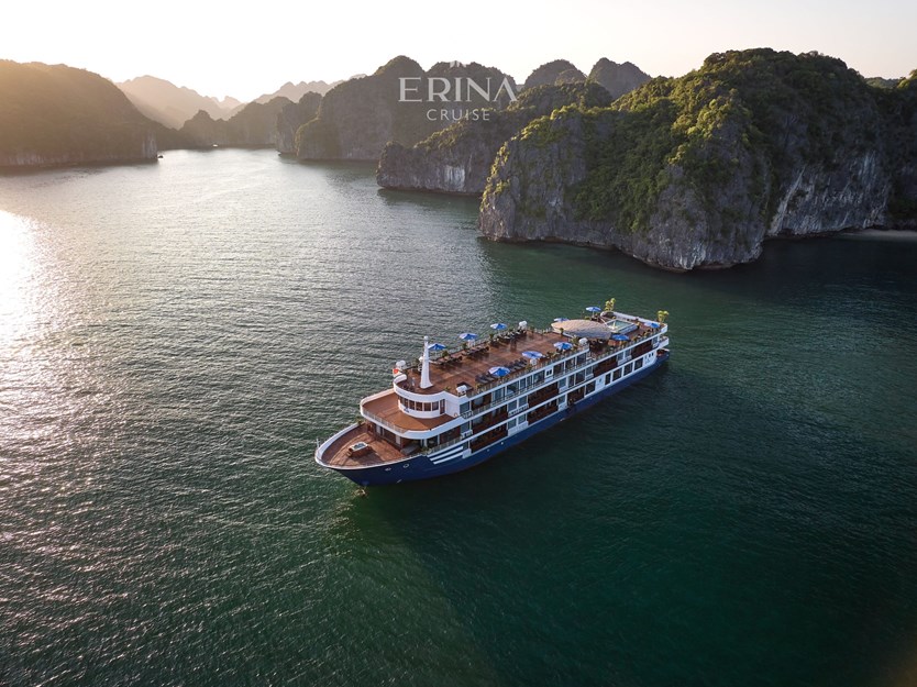 Du thuyền Erina cruise 5 sao vịnh Lan Hạ