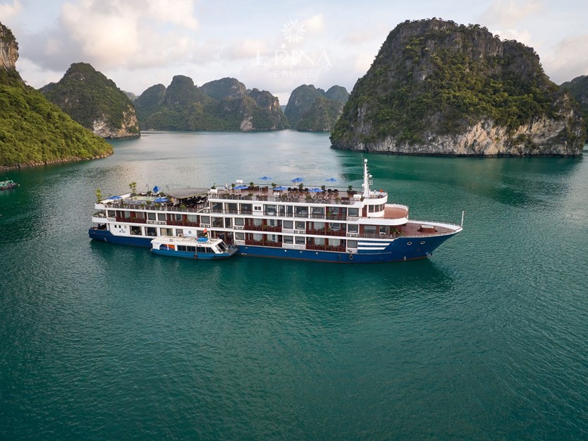 Du thuyền Erina cruise 5 sao vịnh Lan Hạ