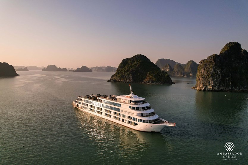 Du thuyền Ambassador Day cruise 6* vịnh Hạ Long