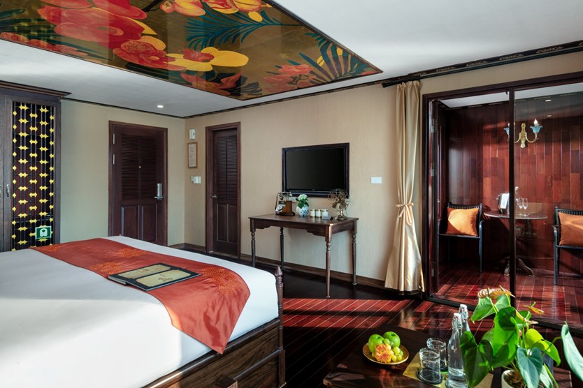 Du thuyền Indochine Cruise 5 sao vịnh Lan Hạ