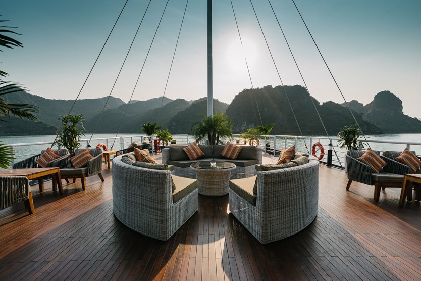 Du thuyền Catamaran Hạ Long – Lan Hạ trong ngày