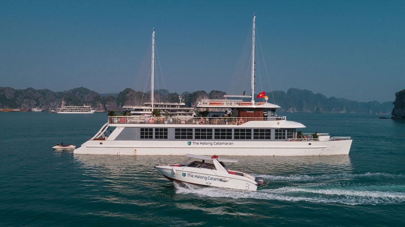 Du thuyền Catamaran Hạ Long – Lan Hạ trong ngày