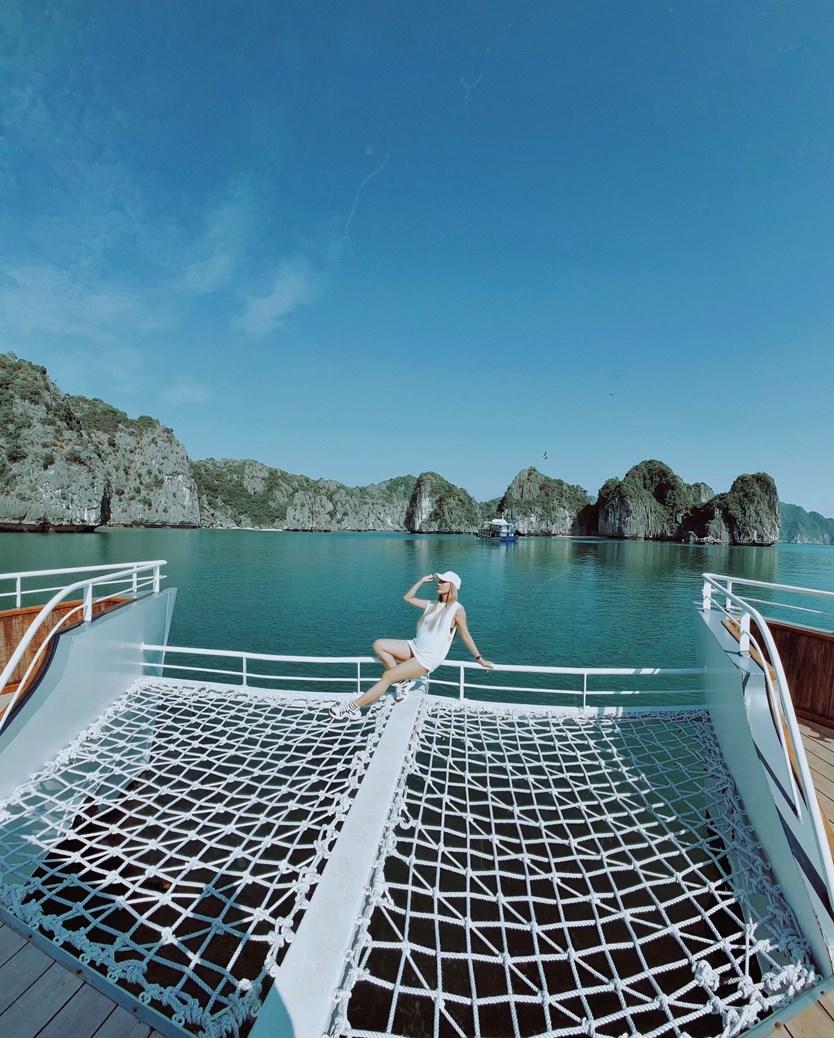 Du thuyền Catamaran Hạ Long – Lan Hạ trong ngày