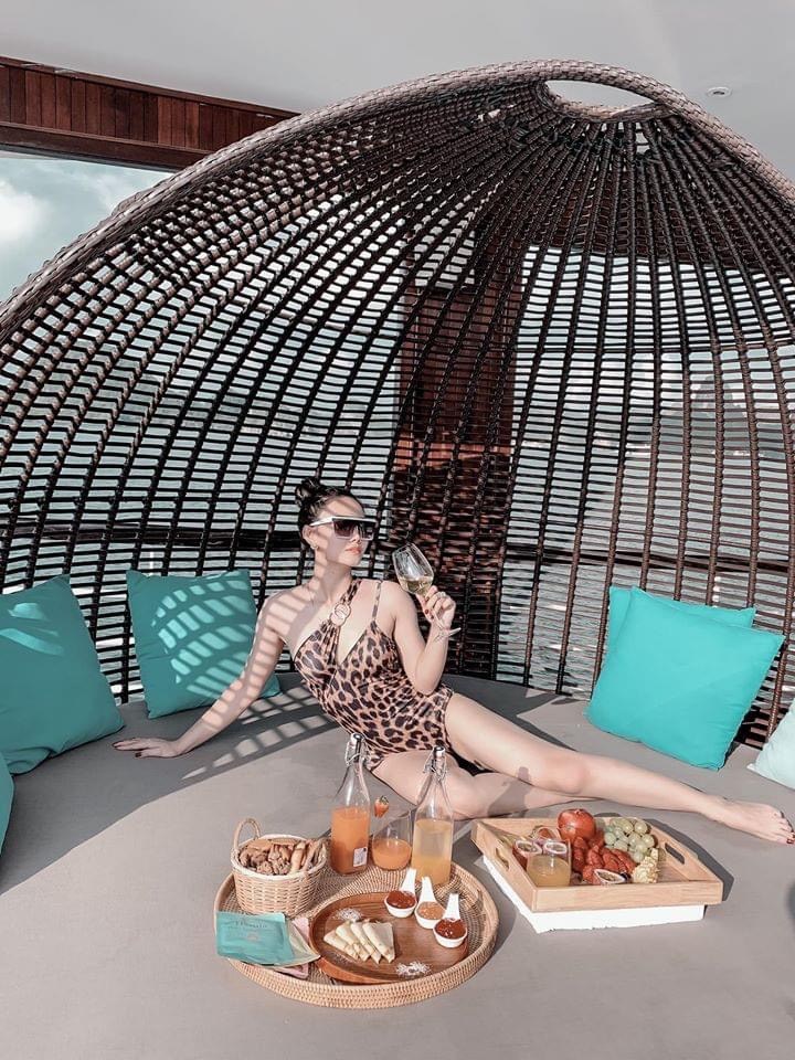 Du thuyền Ambassador cruise 5* 2N1Đ vịnh Hạ Long