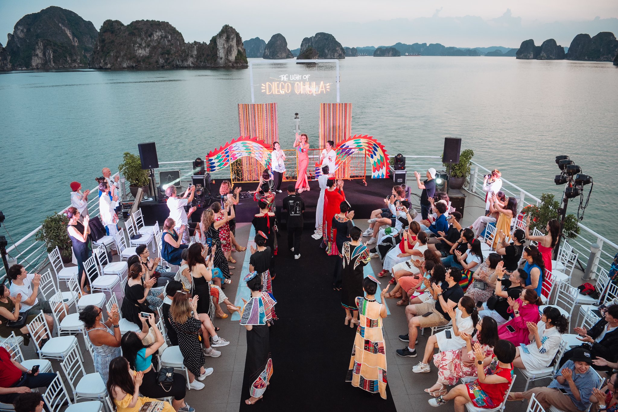 event The light of Diego Chula tổ chức trên du thuyền 5 sao Sea Octopus