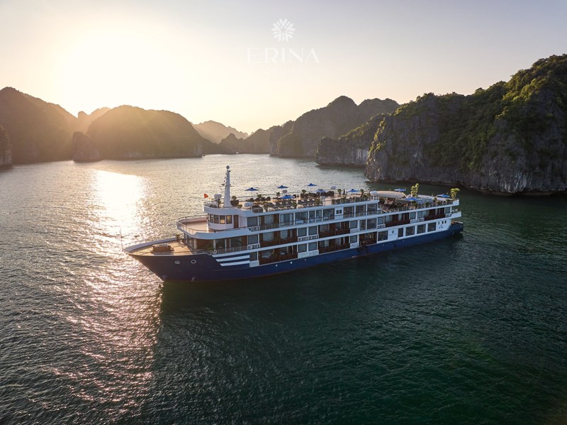 Du thuyền Erina cruise 5 sao vịnh Lan Hạ