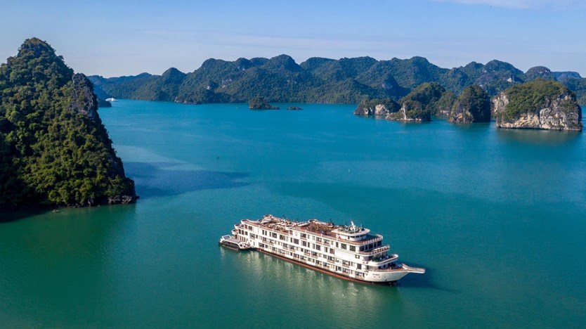 Du thuyền Ambassador cruise 5* 2N1Đ vịnh Hạ Long