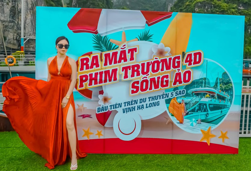 Du thuyền Queen cruise tham quan Hạ Long 1 ngày