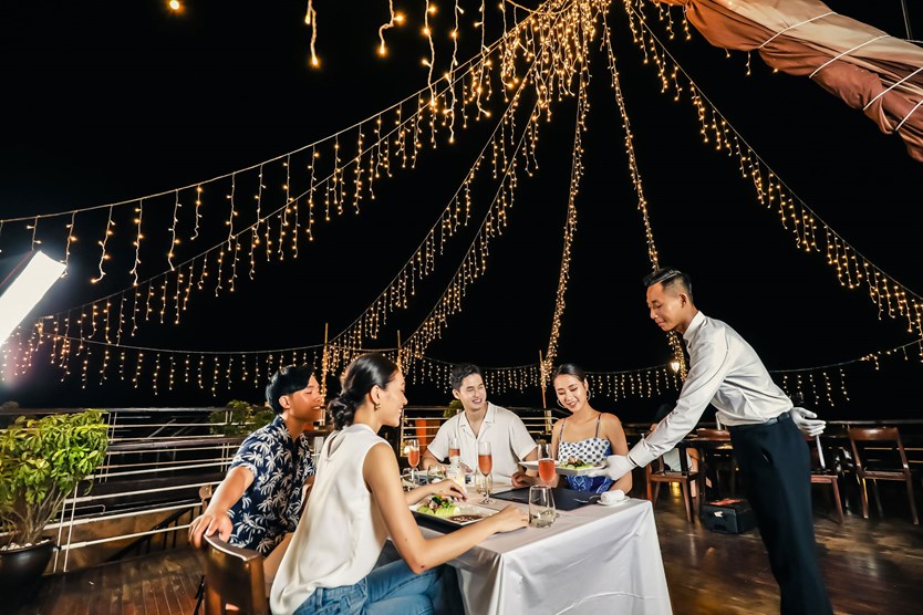 Du thuyền Orchid Classic cruise 5 sao vịnh Lan Hạ