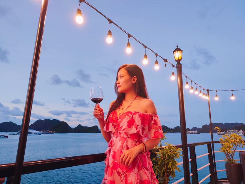 Du thuyền Doris cruise 5 sao vịnh Lan Hạ