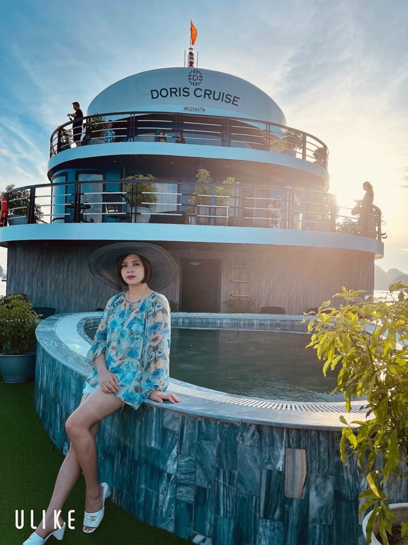Du thuyền Doris cruise 5 sao vịnh Lan Hạ