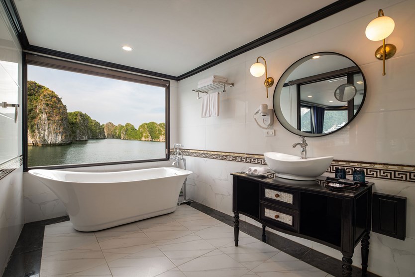 Du thuyền Doris cruise 5 sao vịnh Lan Hạ