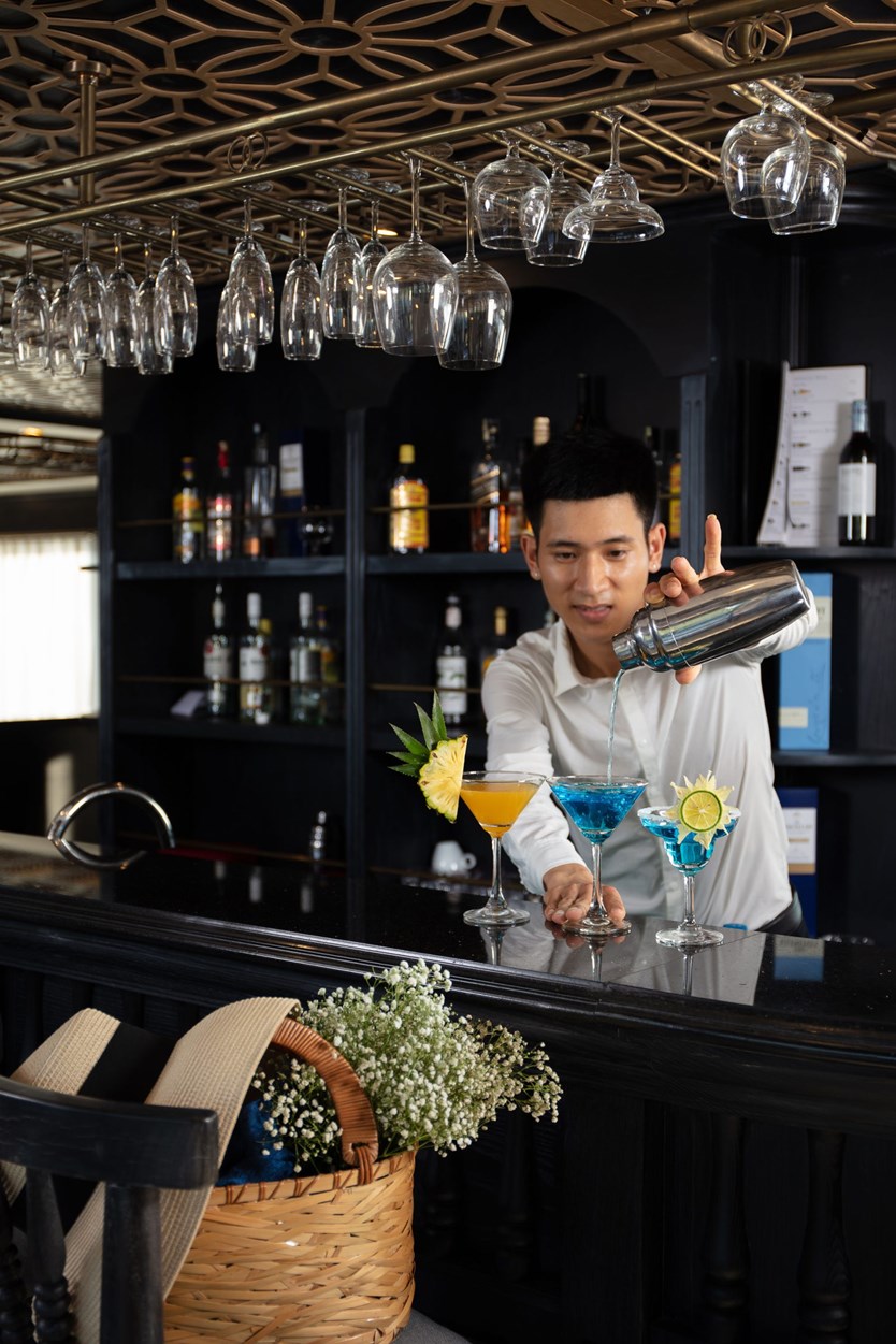 Du thuyền La Regina Grand 5 sao vịnh Lan Hạ